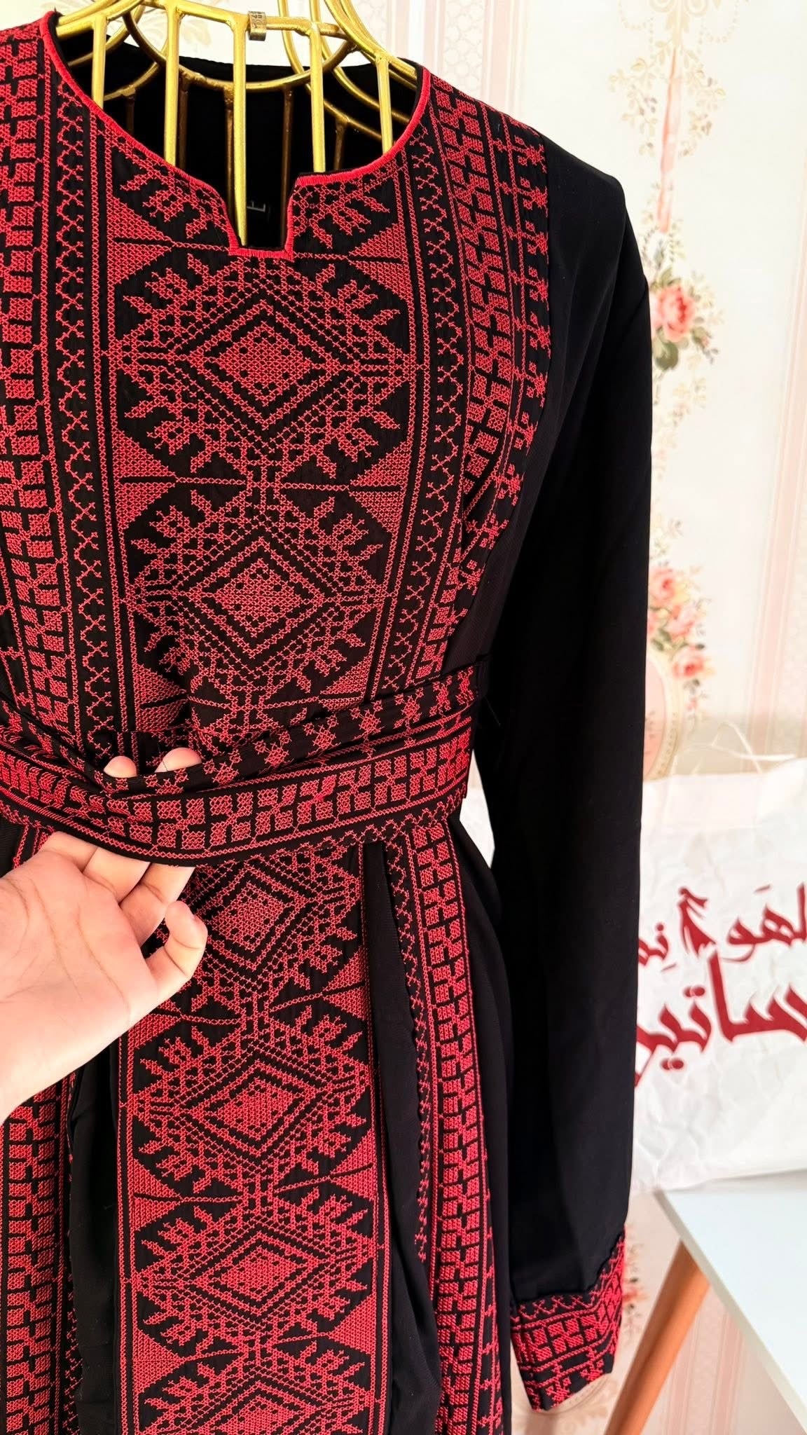 عبايه بتطريز سيناوي