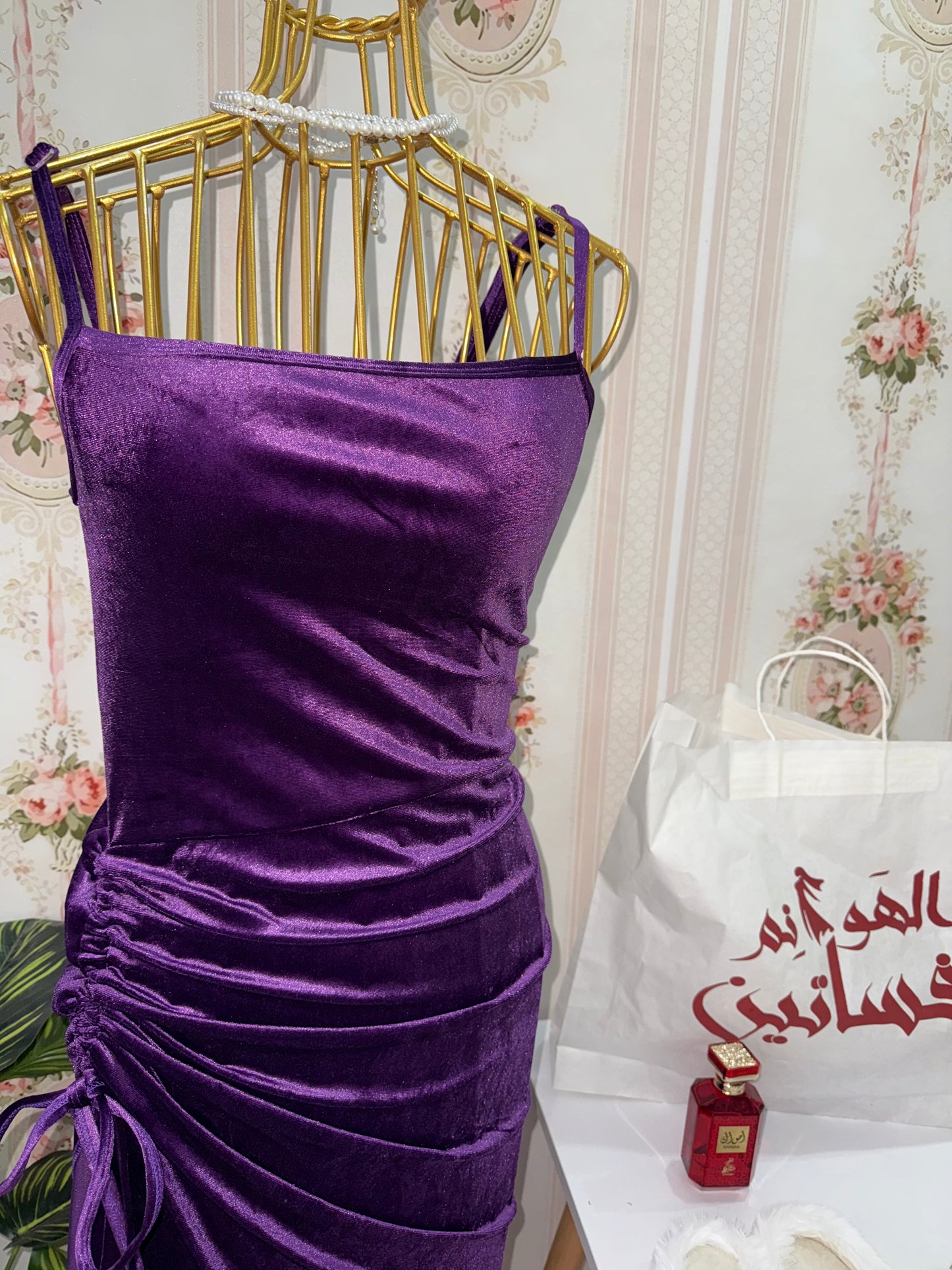 فستان قطيفه شداد