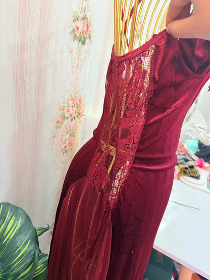 فستان قطيفه دانتيل