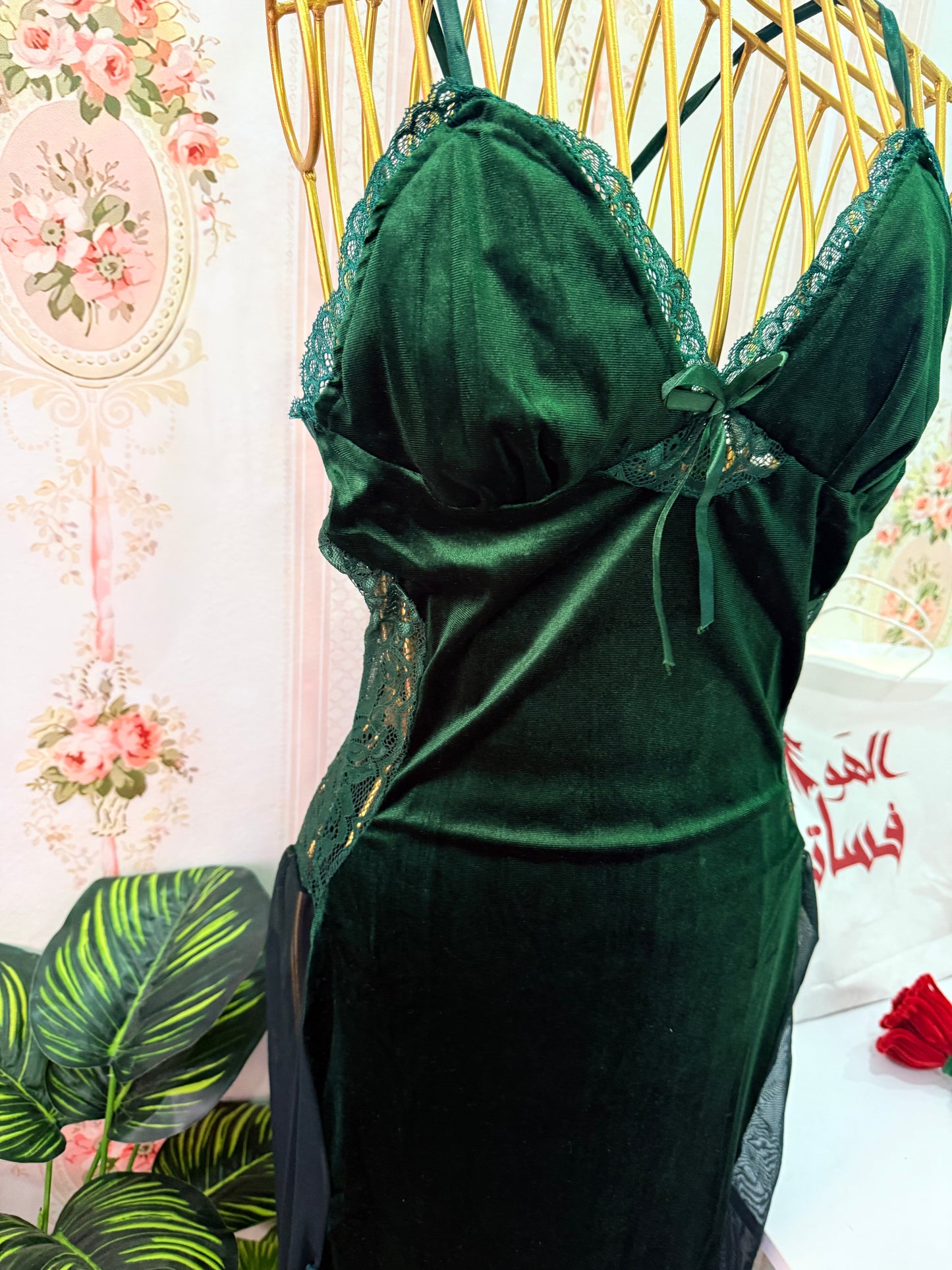 فستان قطيفه دانتيل