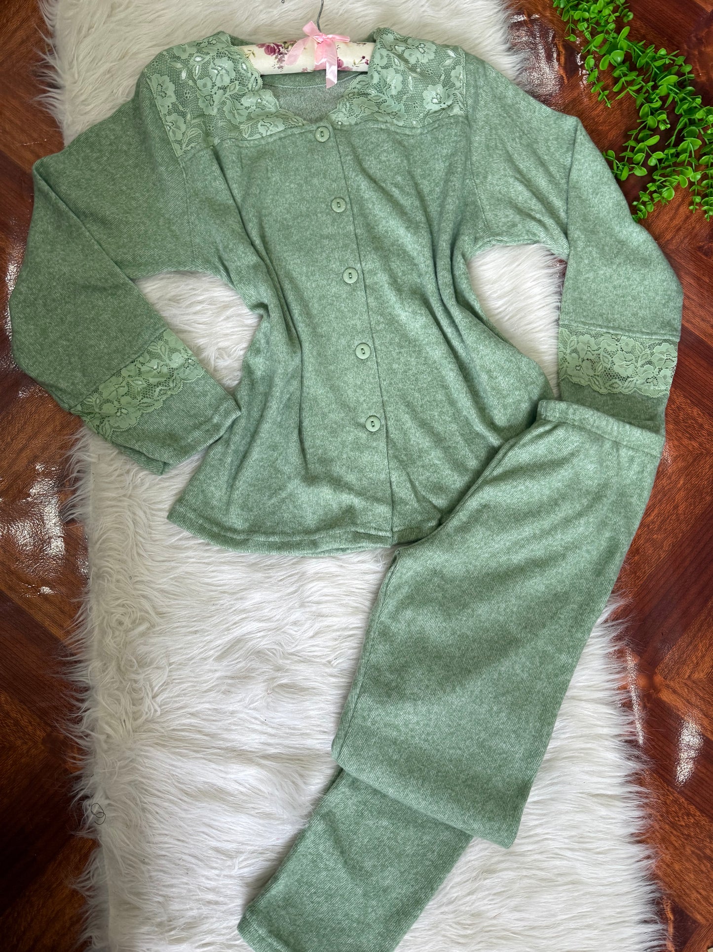 بيجامه صوف مبطنه