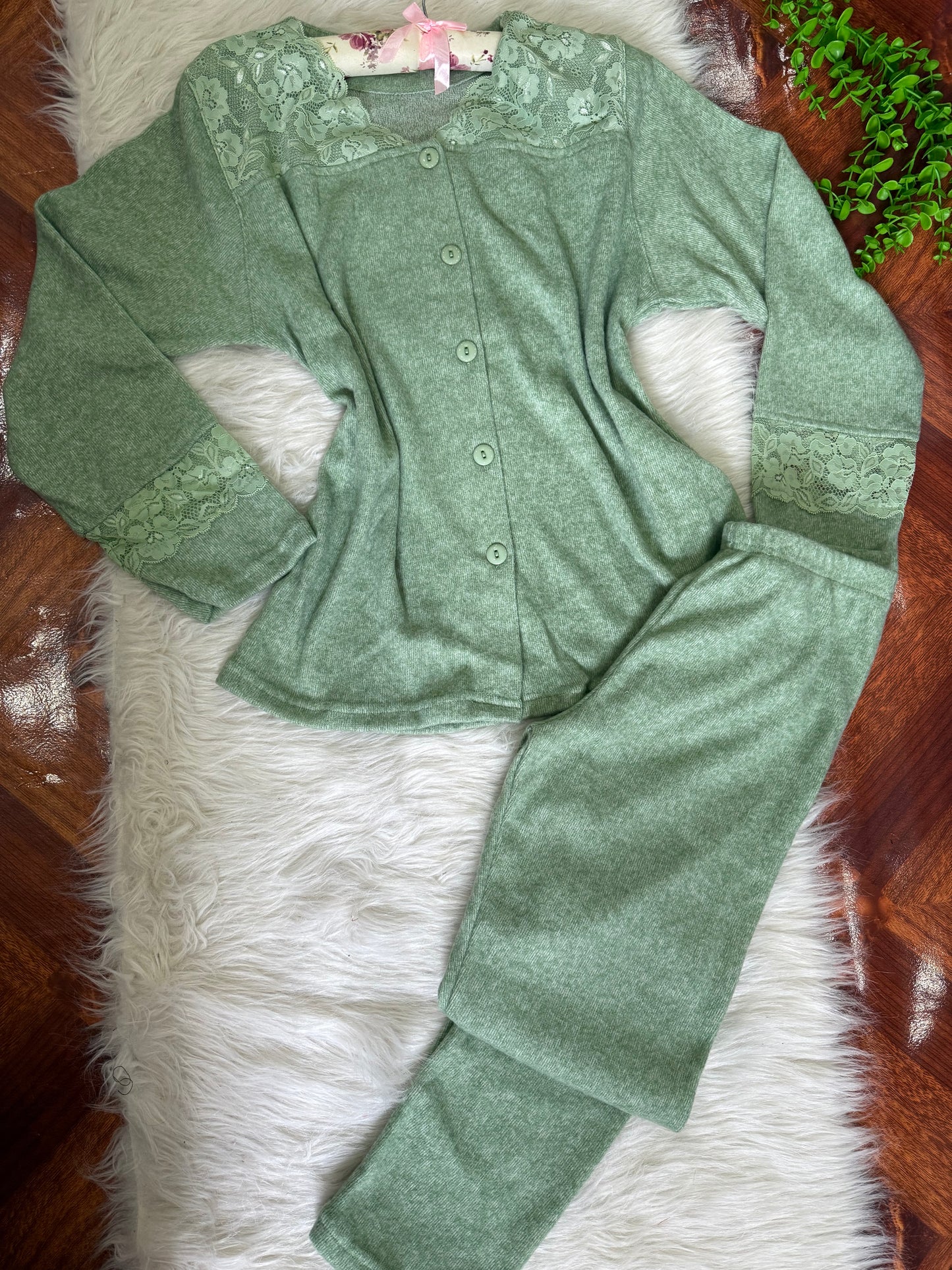 بيجامه صوف مبطنه