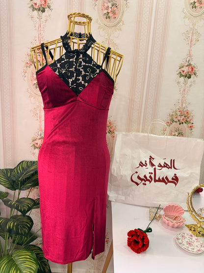 فستان قطيفه بدانتيل