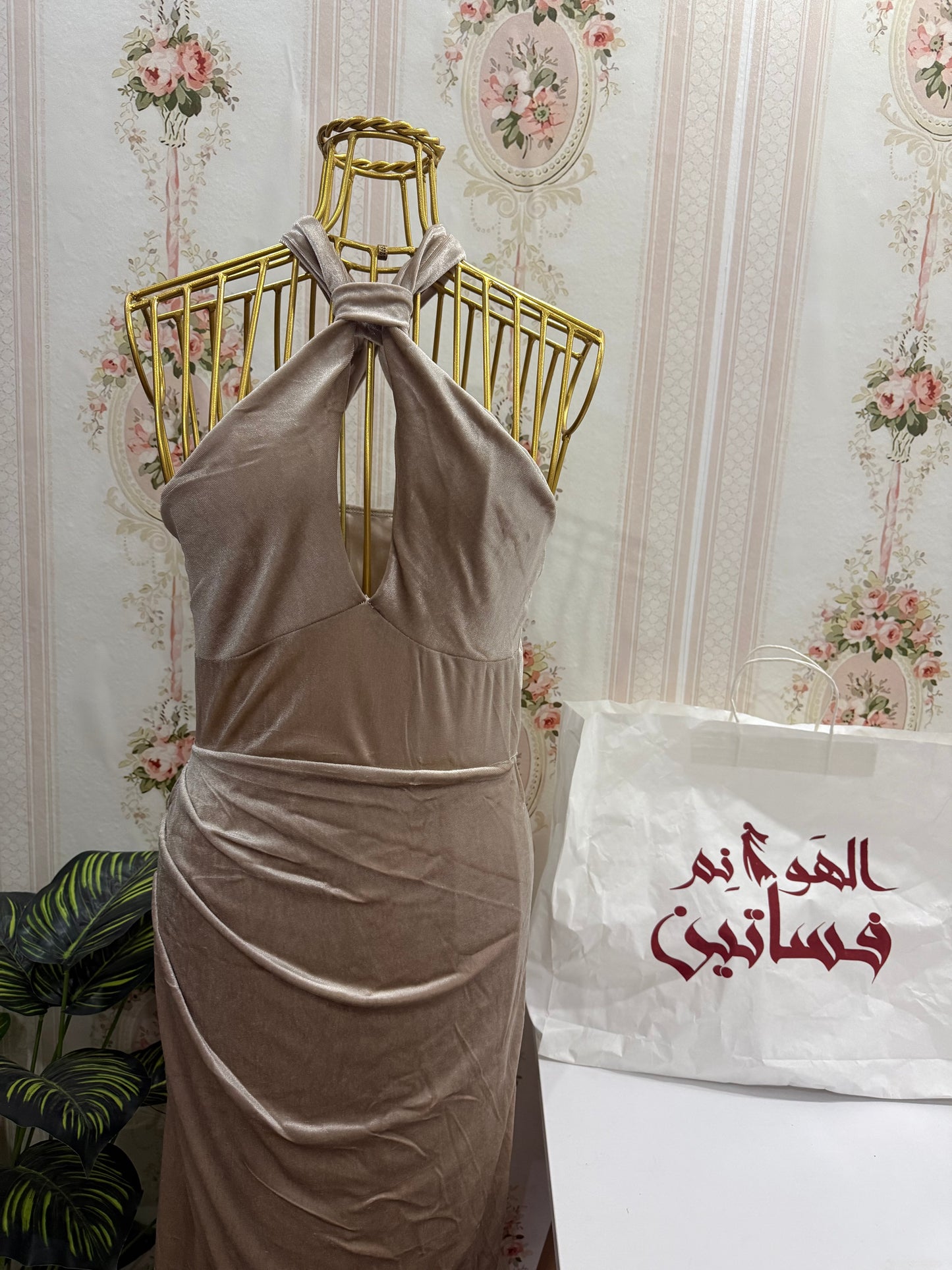 فستان قطيفه كروازيه