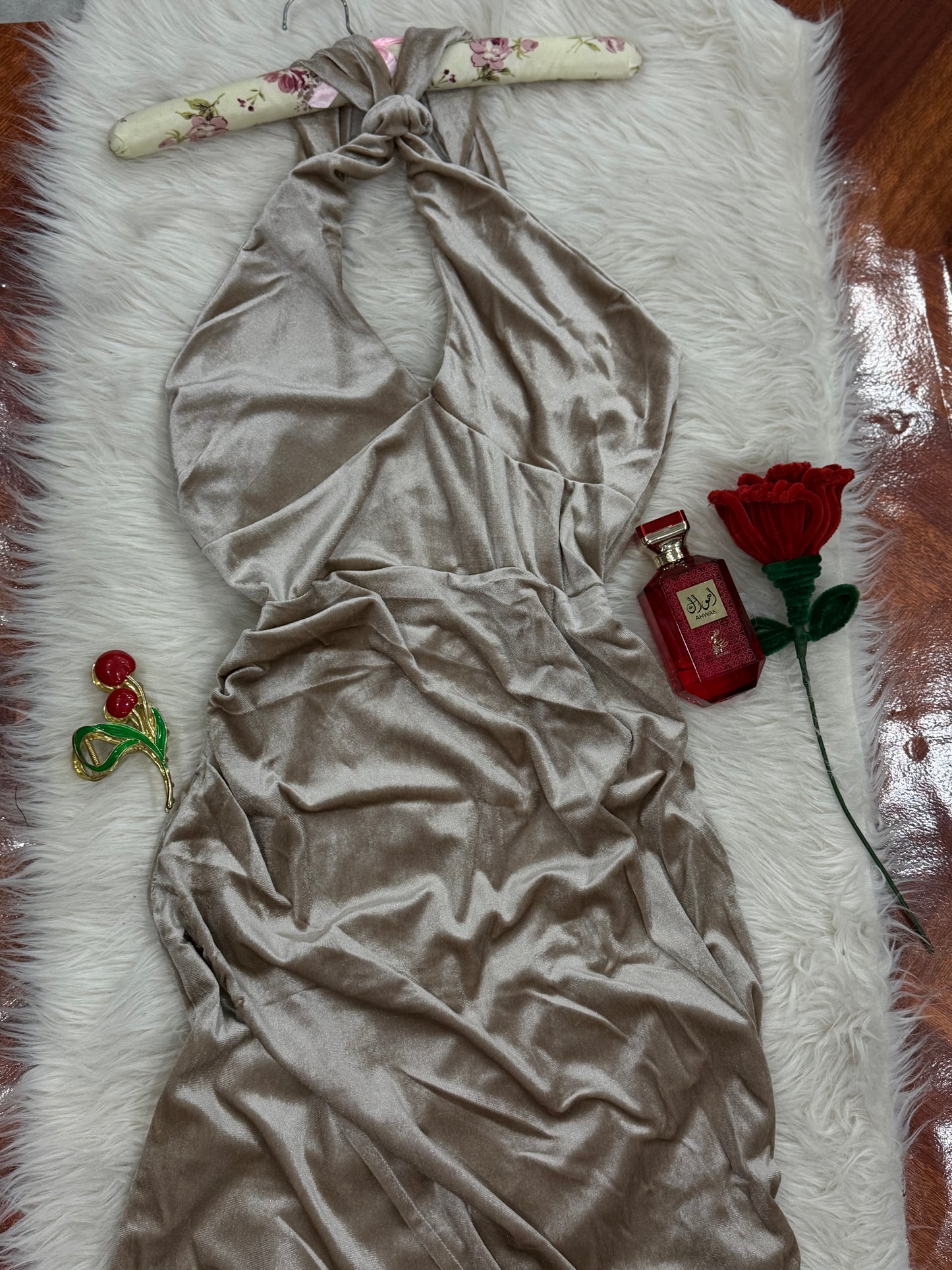 فستان قطيفه كروازيه