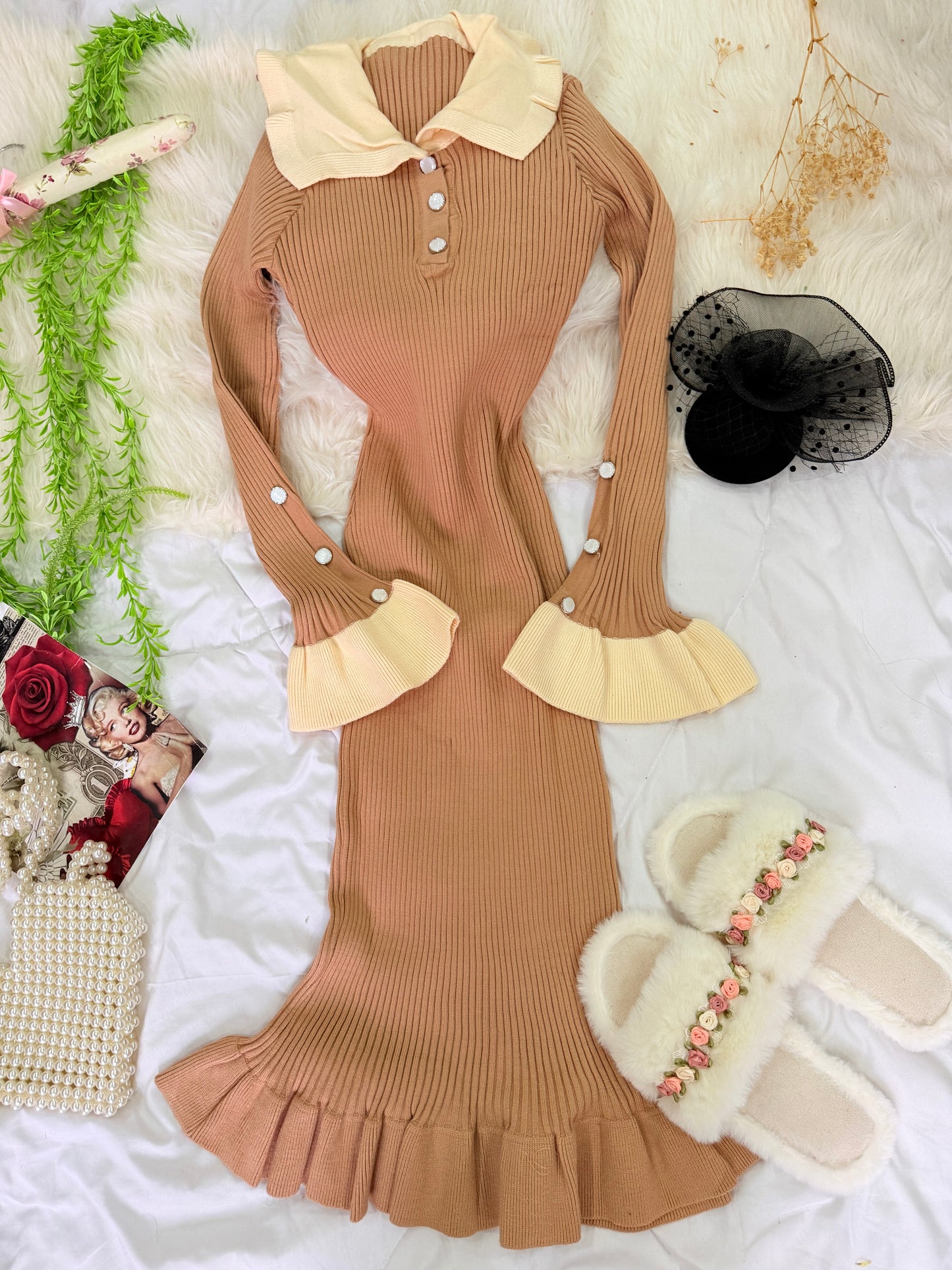 فستان بياقه انيقه مناسب للرضاعه الزراير بتتفح