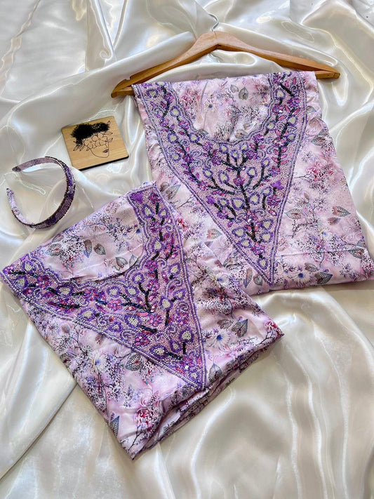 مُخَوَّر الام وبنتها