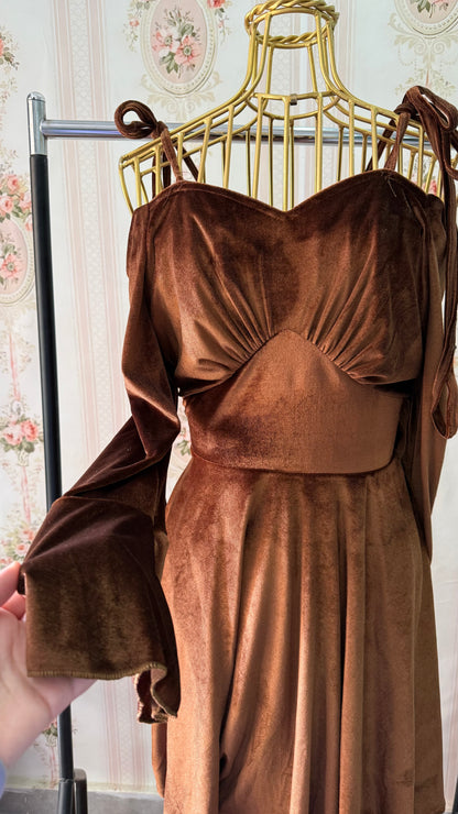 فستان قطيفه أوف شولدر