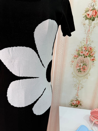 فستان وردة🌸