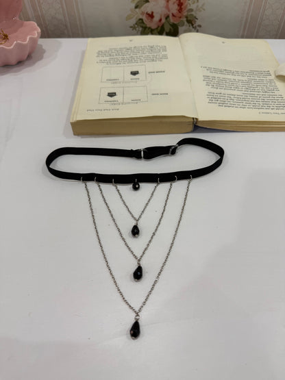 سلسله فخذ كريستال اسود