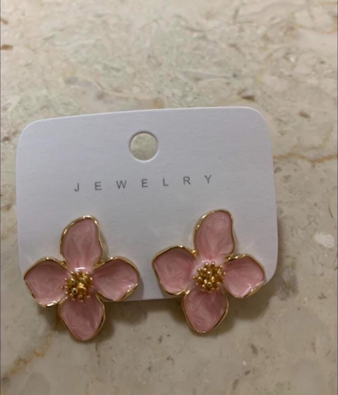 حلق ورد 🌸