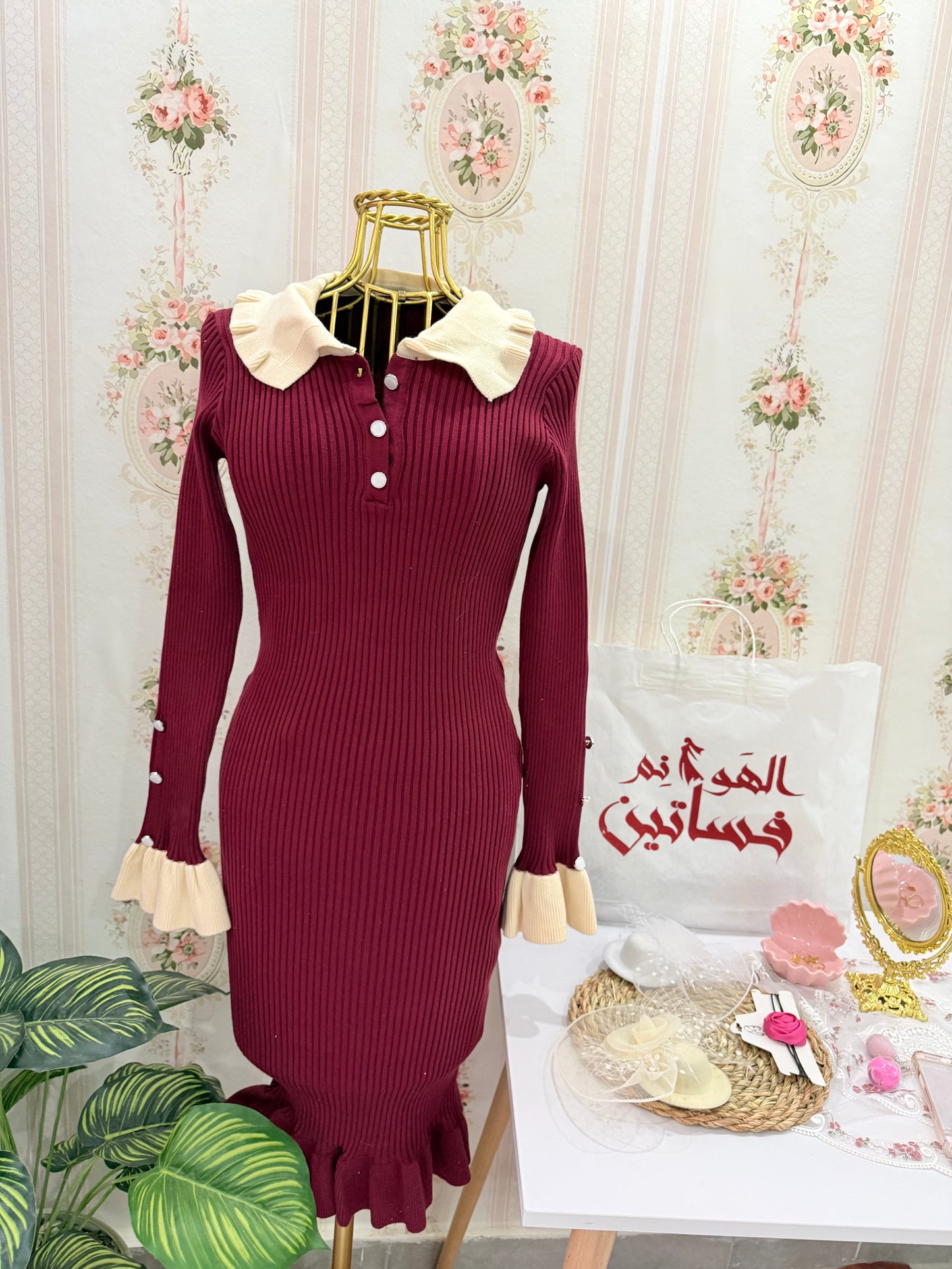 فستان بياقه انيقه مناسب للرضاعه الزراير بتتفح