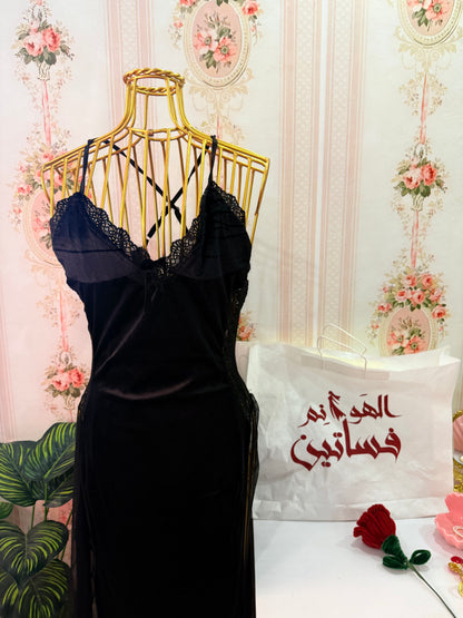 فستان قطيفه دانتيل