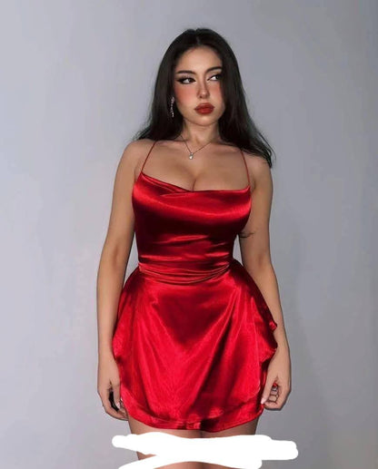 فستان جريء وفاتن💋