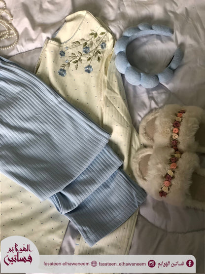 بيجامة مطرزة