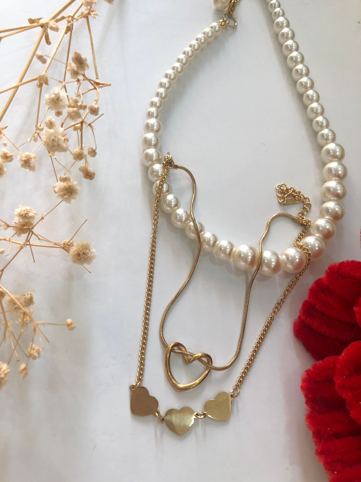 خلخال قلب مفرغ